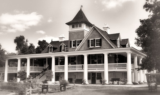 The historic plantation house at Magnolia Plantation & Gardens